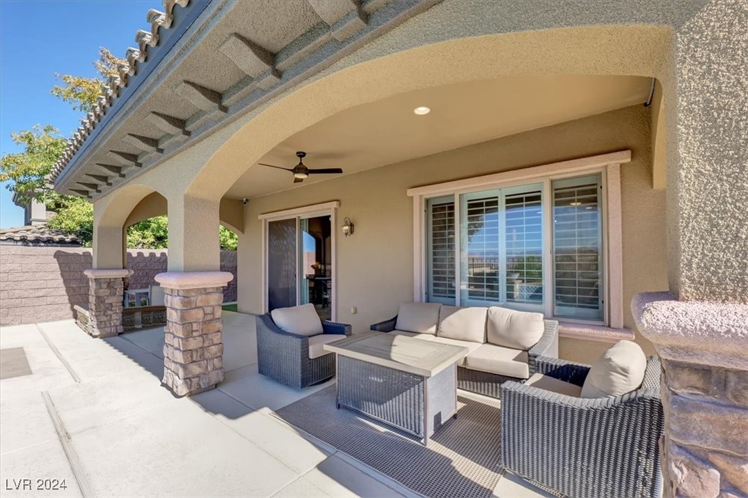 2729 King Louis Street