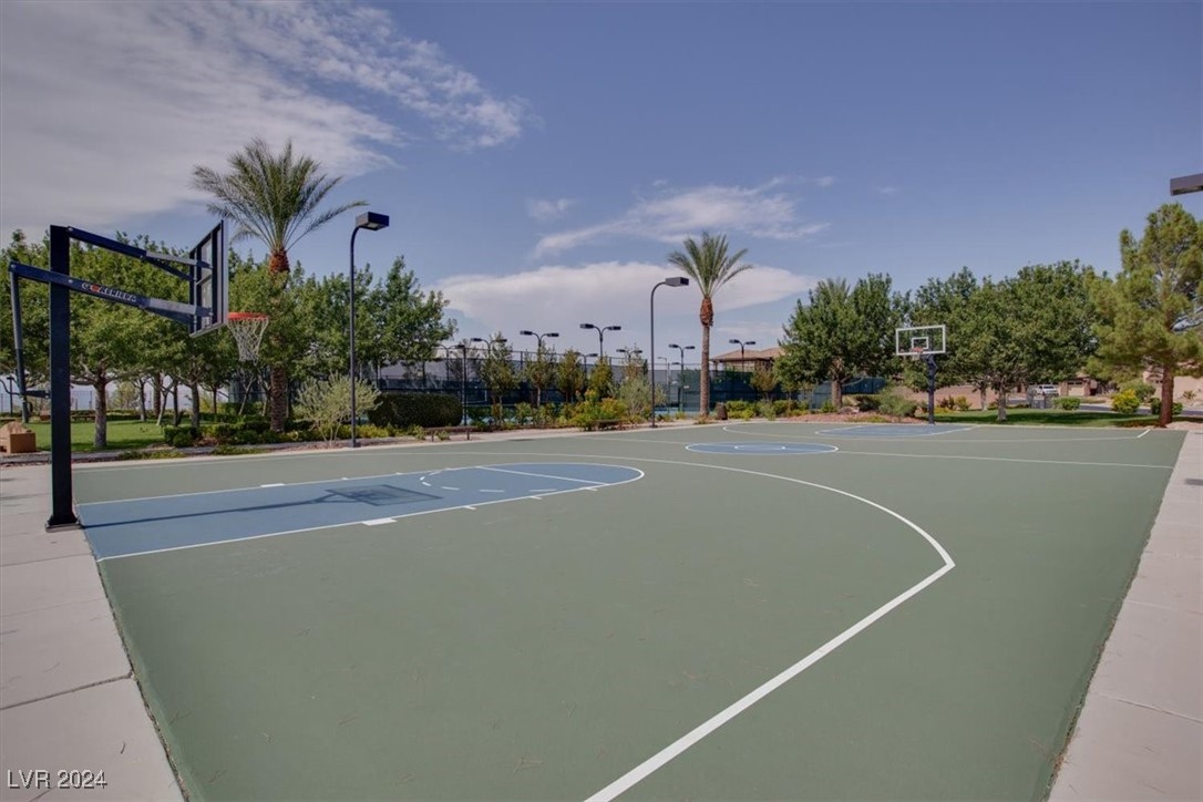 2729 King Louis Street