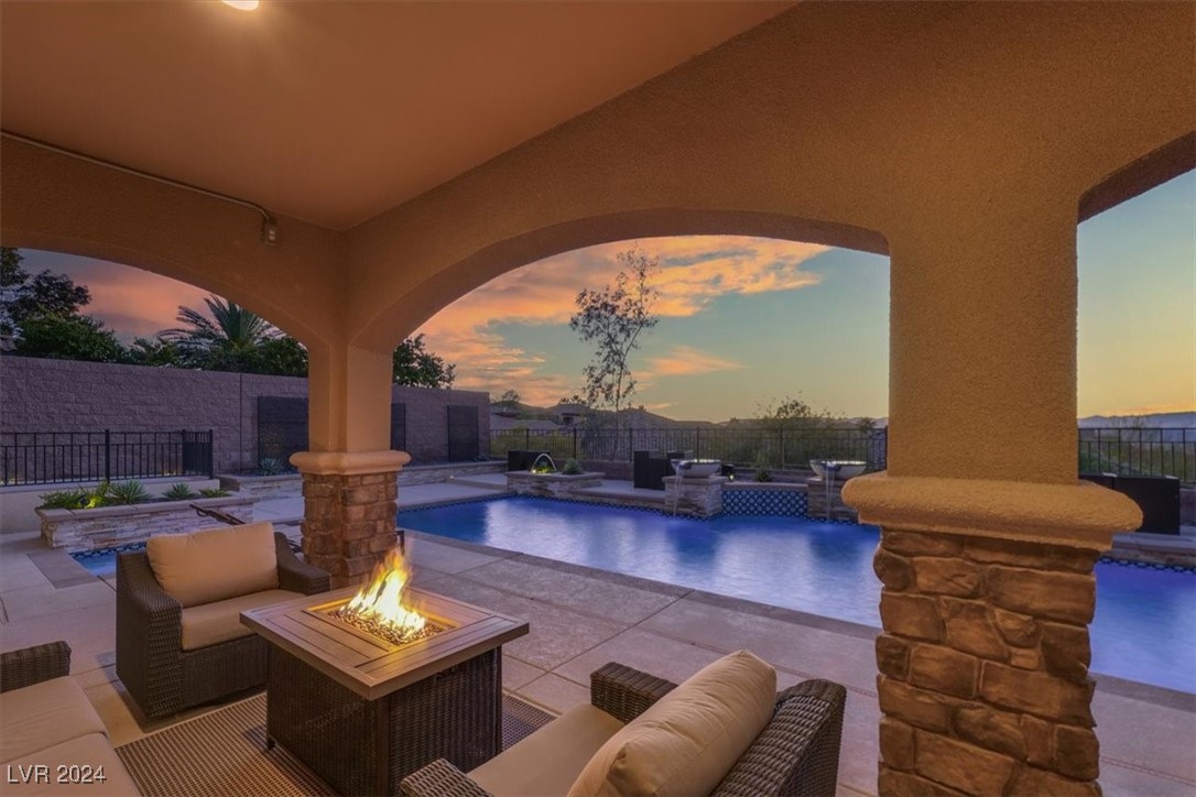 2729 King Louis Street