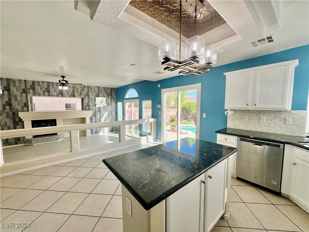 7586 Slipstream Street