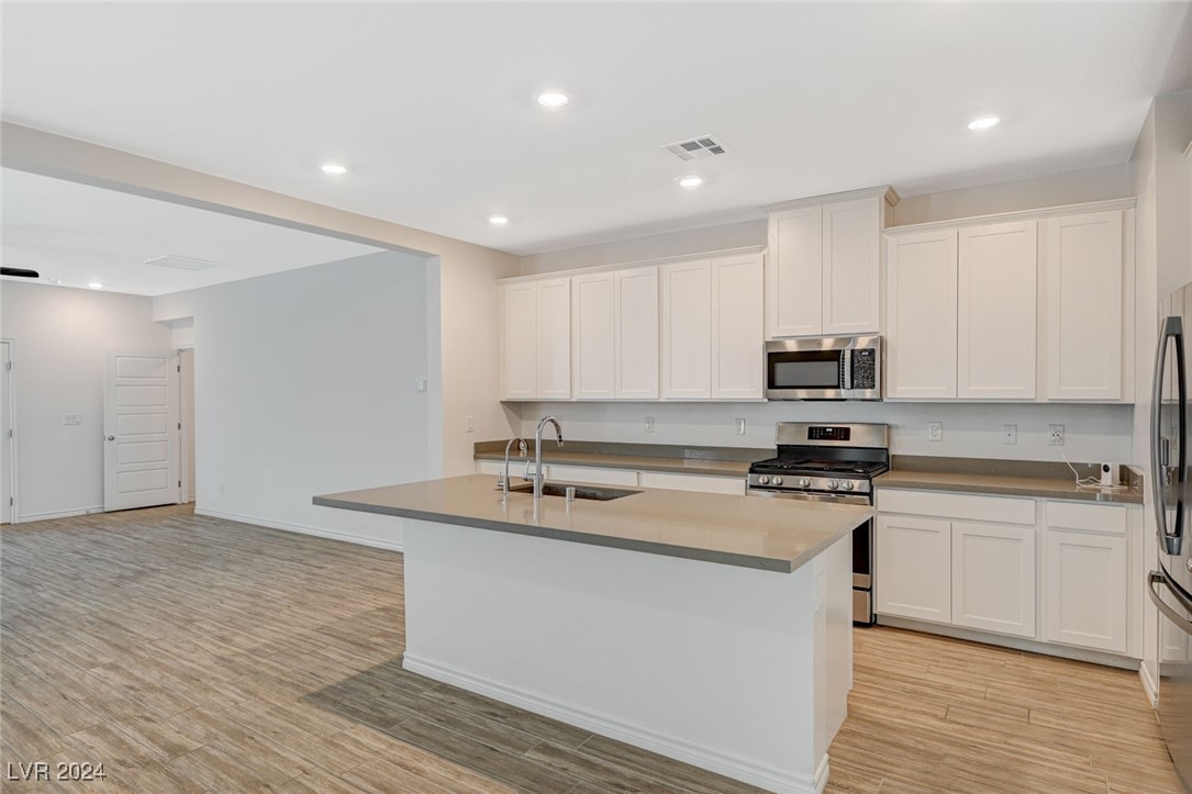 4449 Panoramic View Avenue