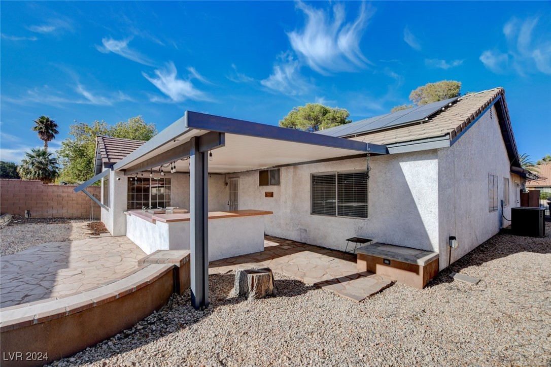 3153 Viewcrest Avenue