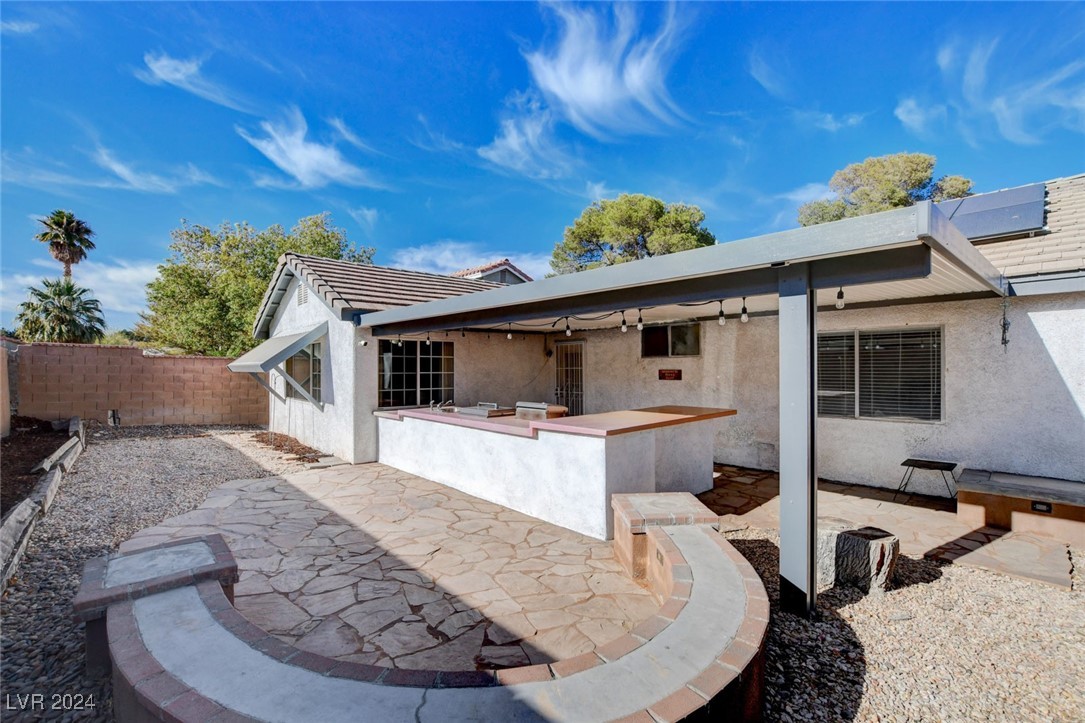 3153 Viewcrest Avenue