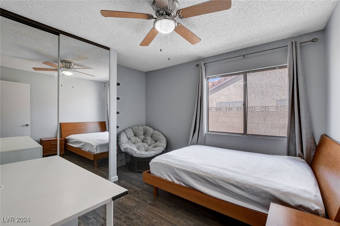 3153 Viewcrest Avenue