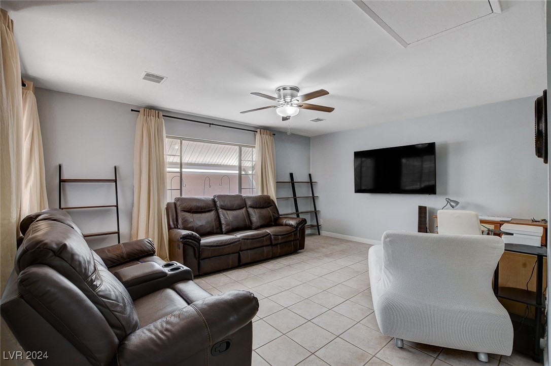 3153 Viewcrest Avenue