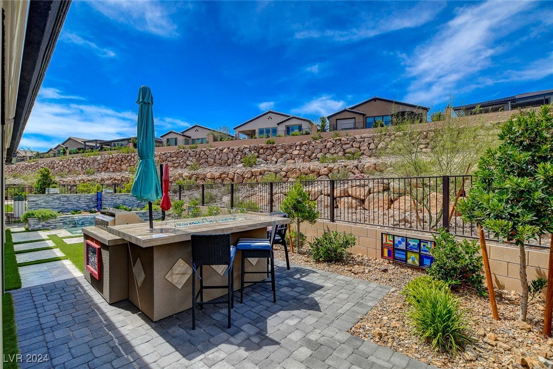 41 Sun Mirage Avenue