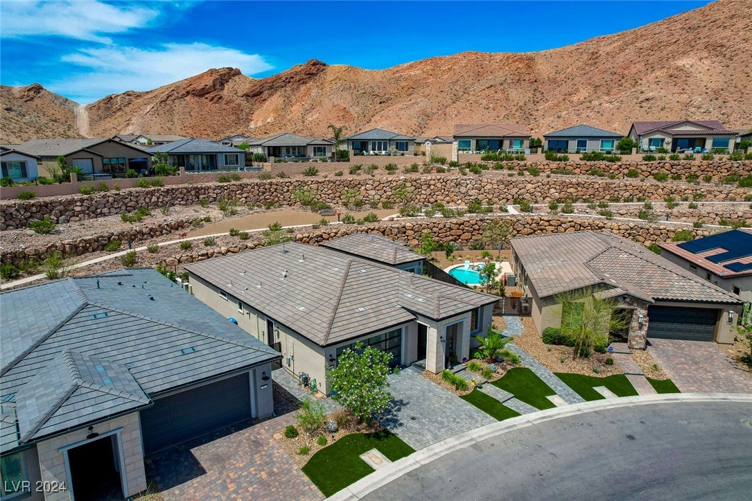 41 Sun Mirage Avenue