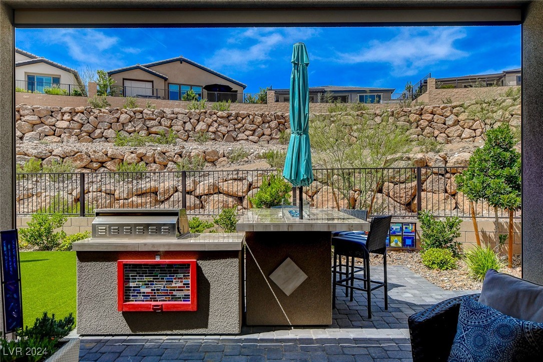 41 Sun Mirage Avenue