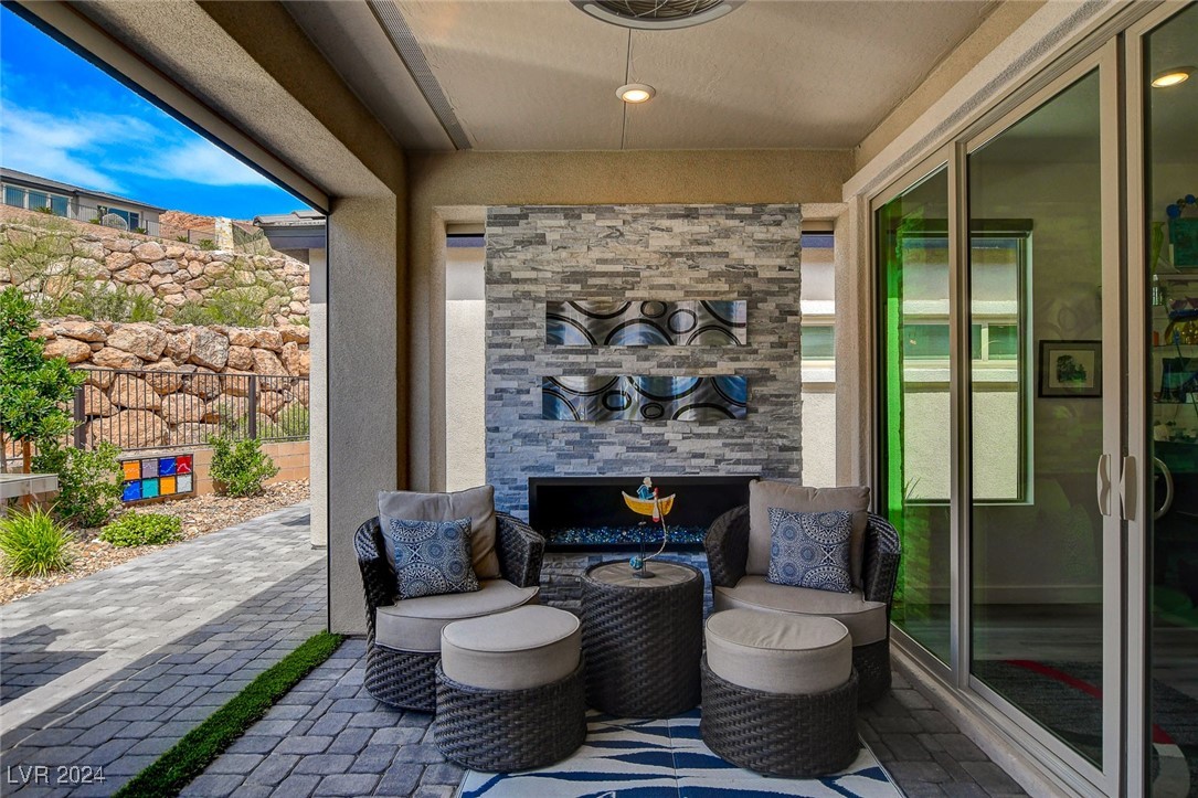 41 Sun Mirage Avenue