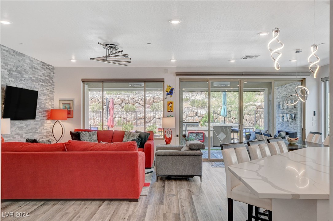 41 Sun Mirage Avenue