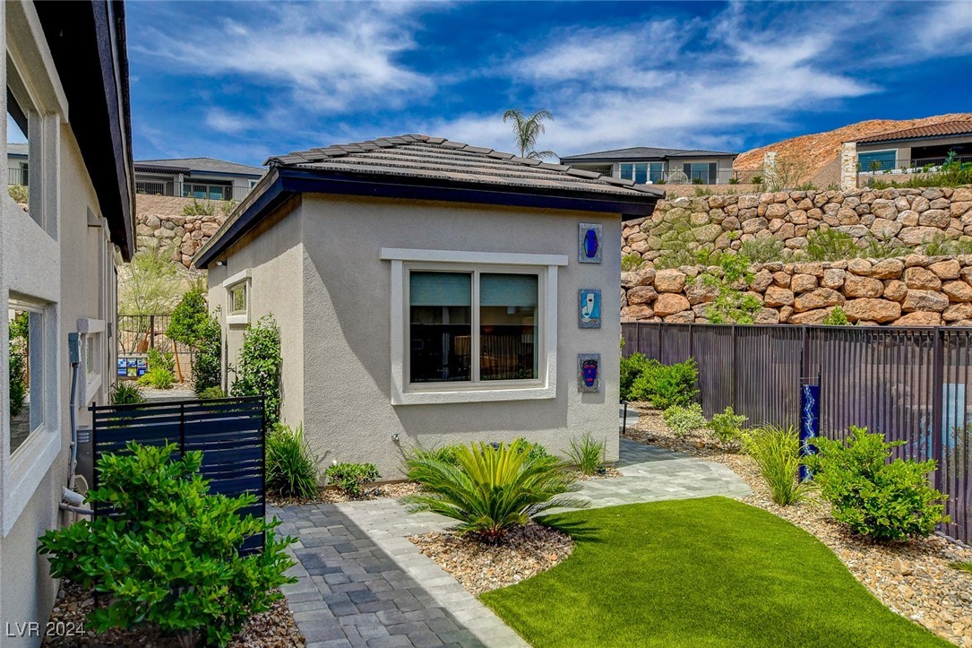 41 Sun Mirage Avenue