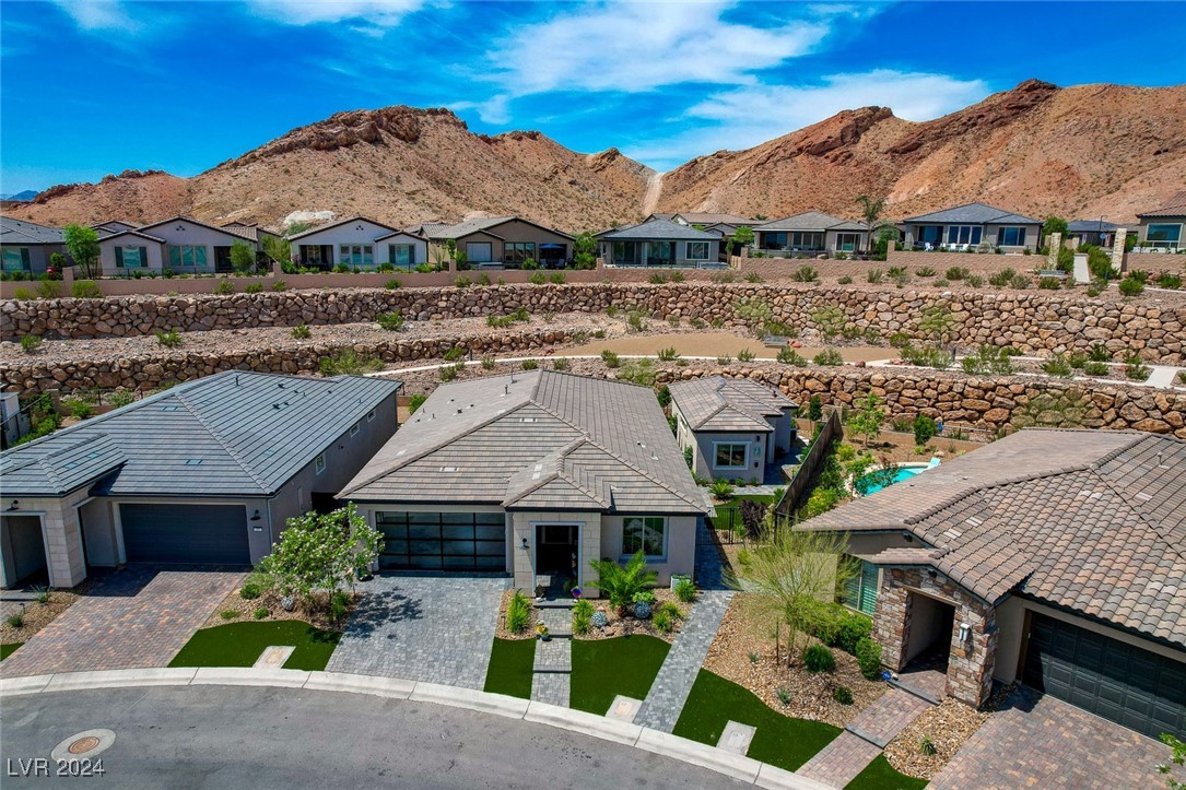 41 Sun Mirage Avenue