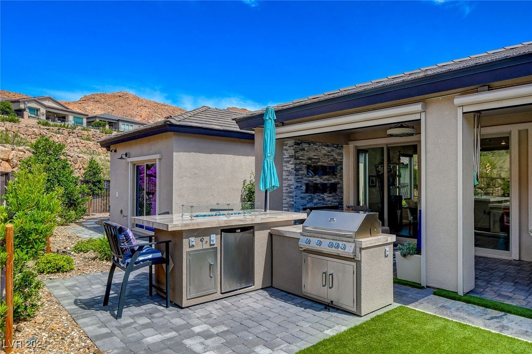 41 Sun Mirage Avenue