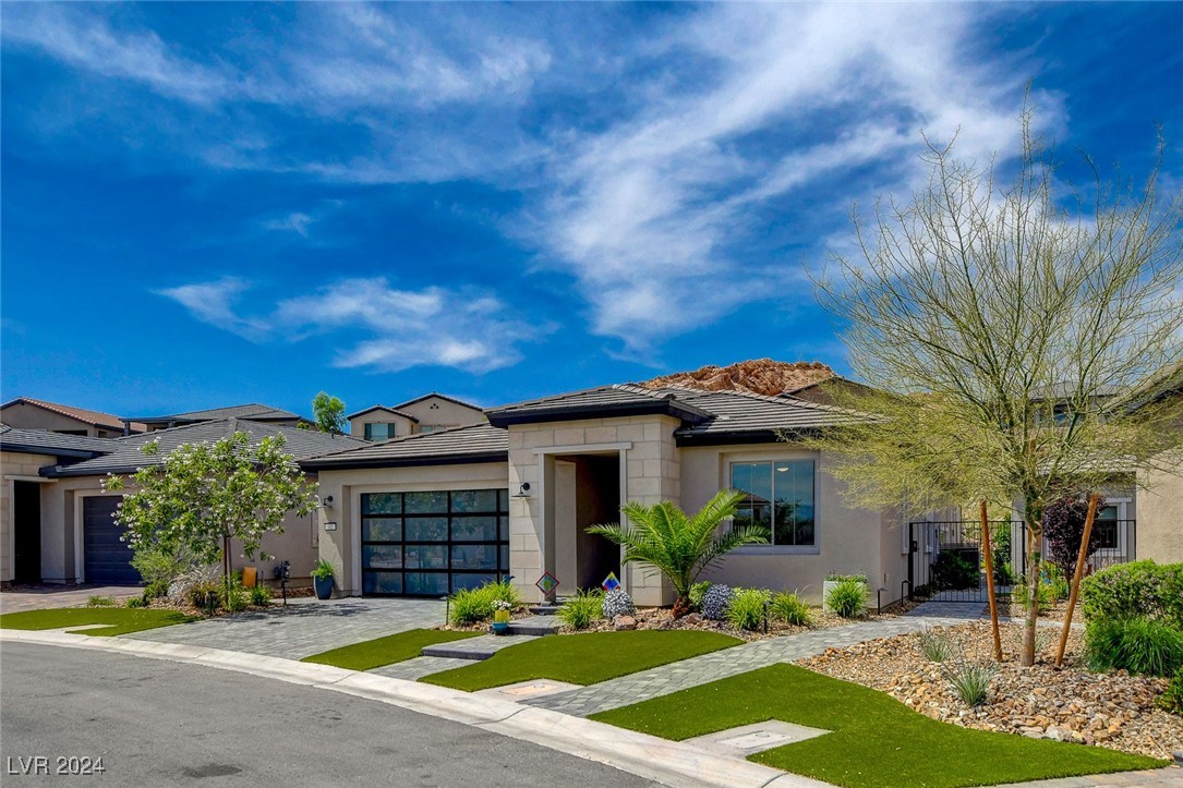41 Sun Mirage Avenue