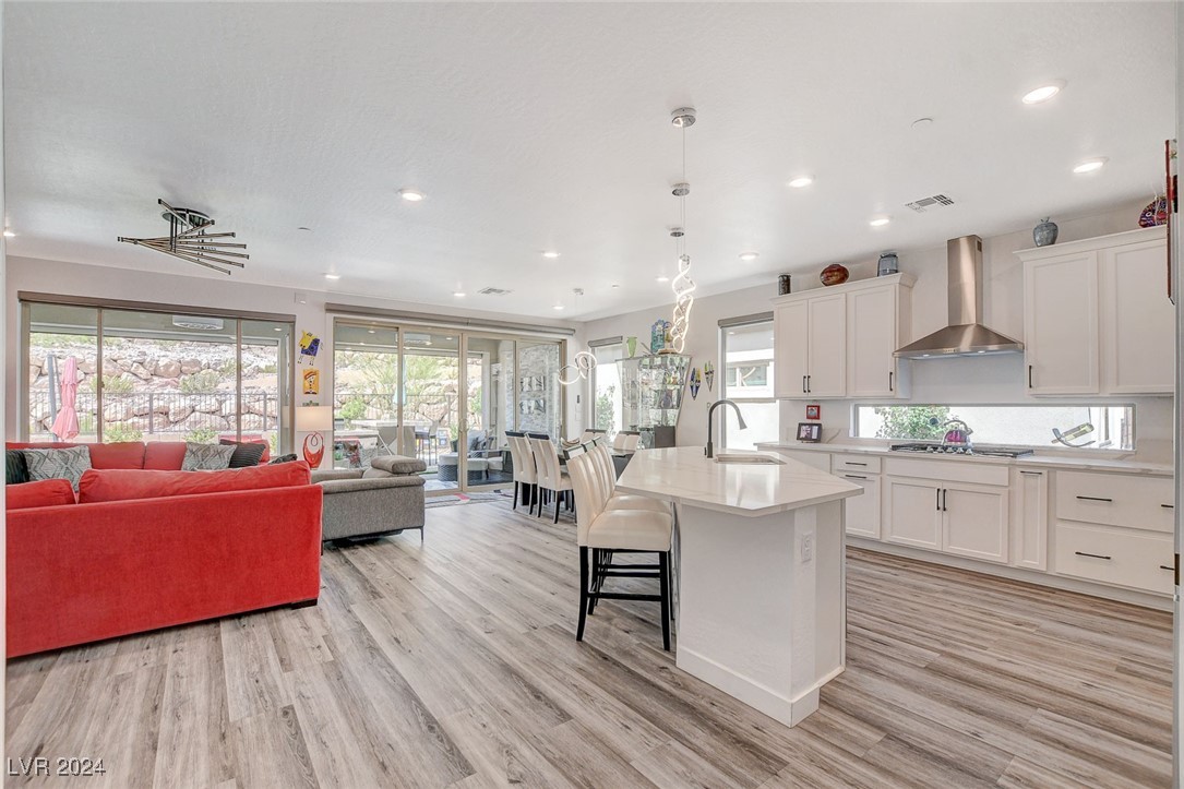 41 Sun Mirage Avenue