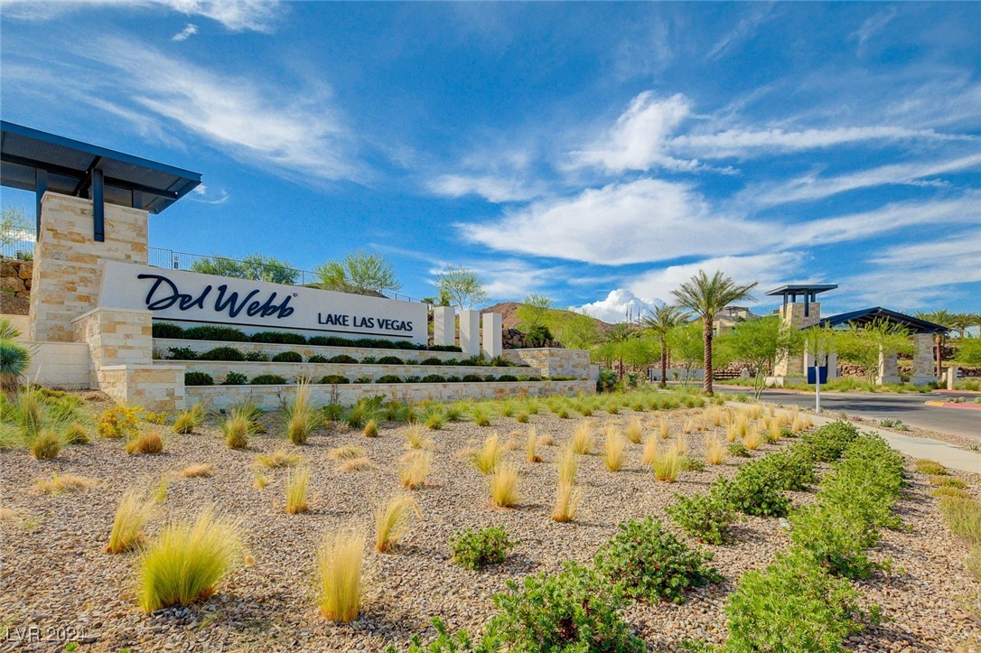 41 Sun Mirage Avenue