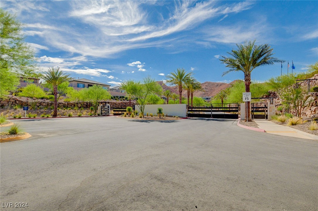 41 Sun Mirage Avenue