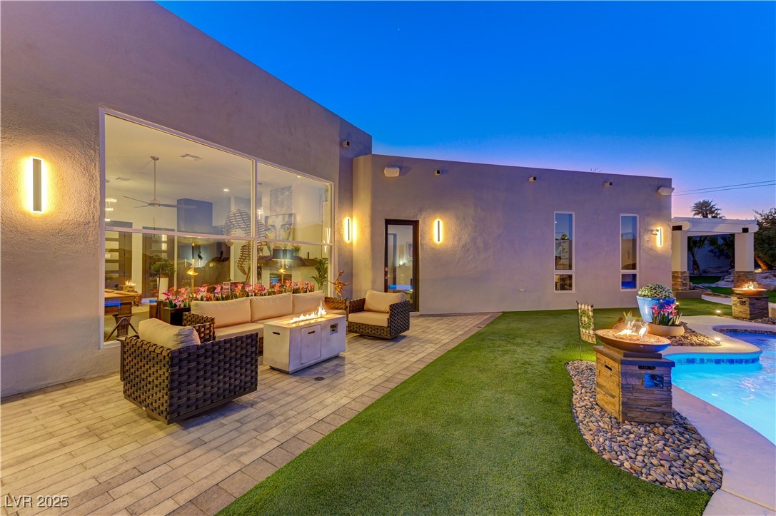 8104 Via Del Cerro Court