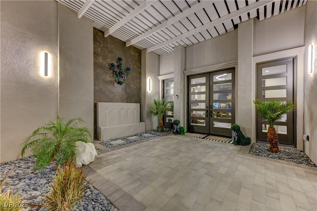 8104 Via Del Cerro Court