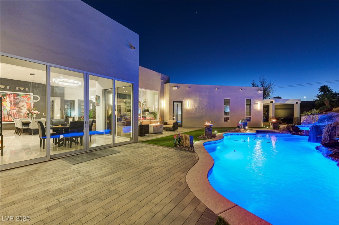 8104 Via Del Cerro Court