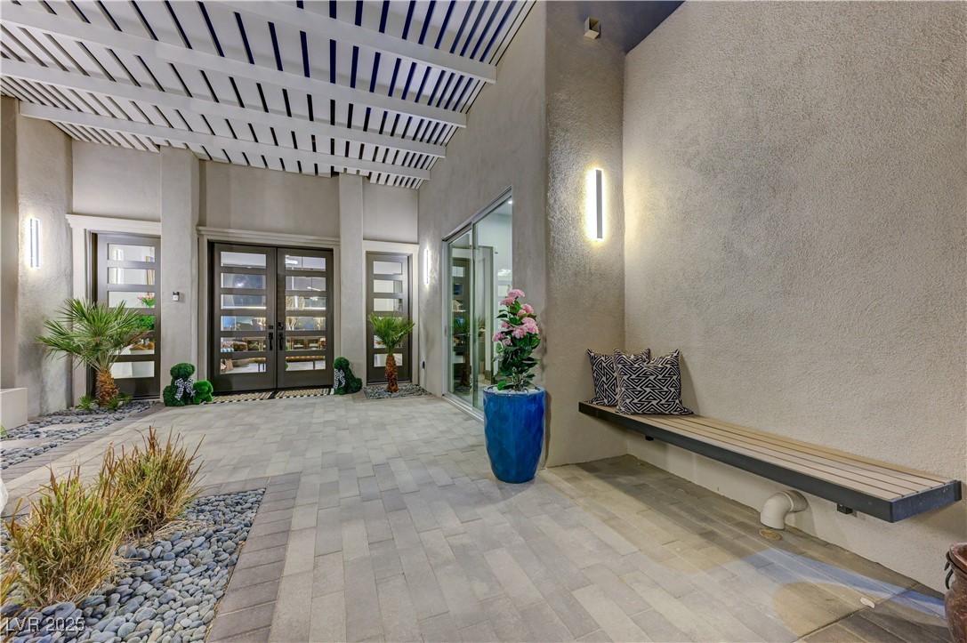 8104 Via Del Cerro Court