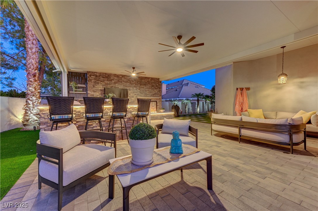 8104 Via Del Cerro Court