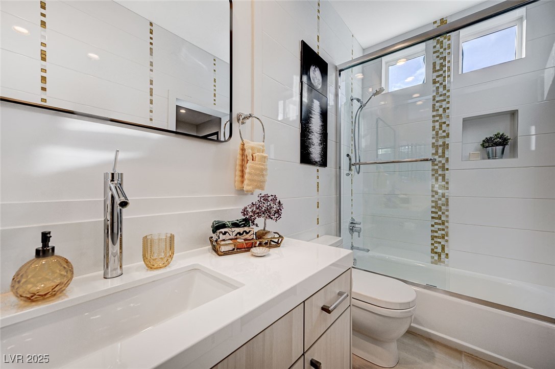 8104 Via Del Cerro Court