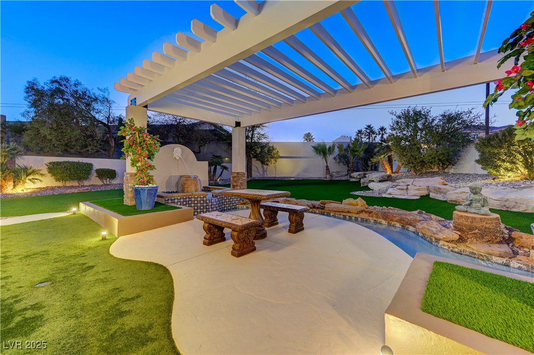 8104 Via Del Cerro Court