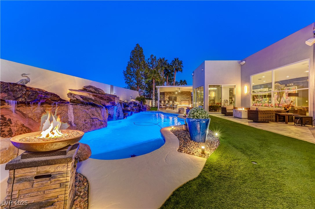 8104 Via Del Cerro Court