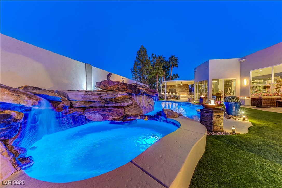 8104 Via Del Cerro Court