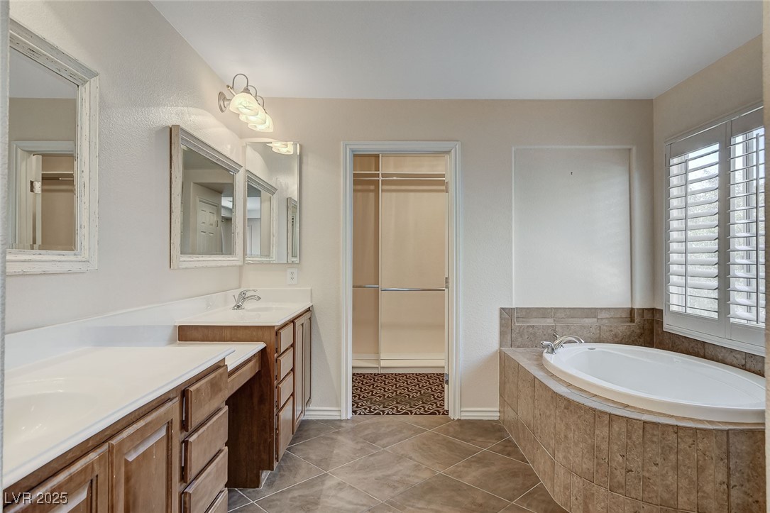 2195 Summer Home Street