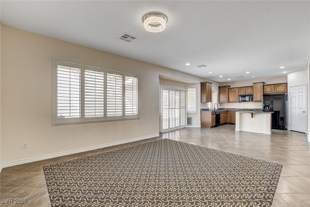 2195 Summer Home Street