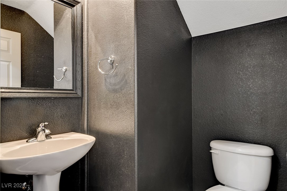 2195 Summer Home Street