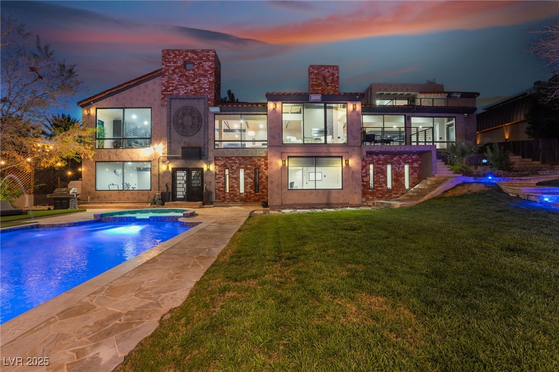2905 La Mesa Drive
