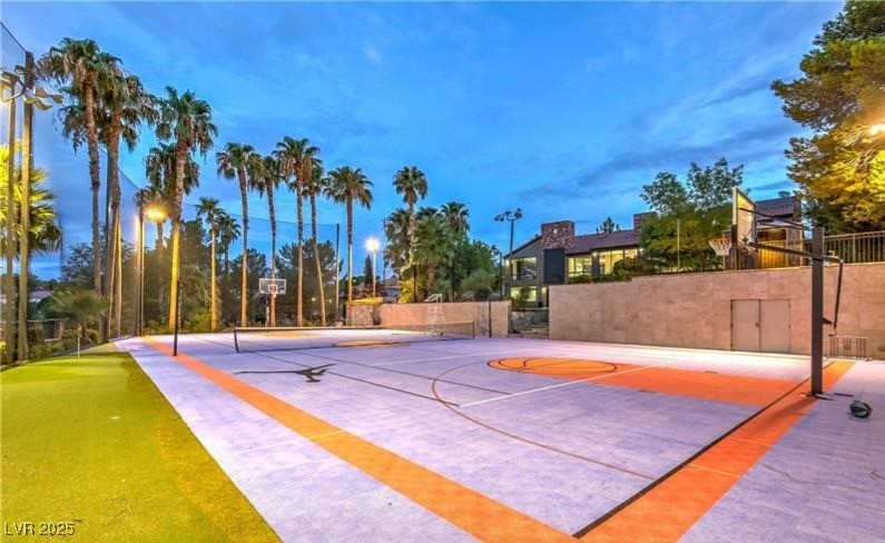 2905 La Mesa Drive
