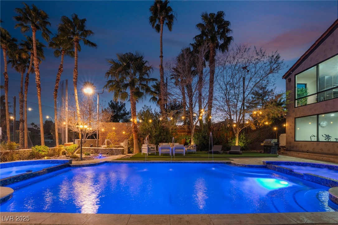 2905 La Mesa Drive