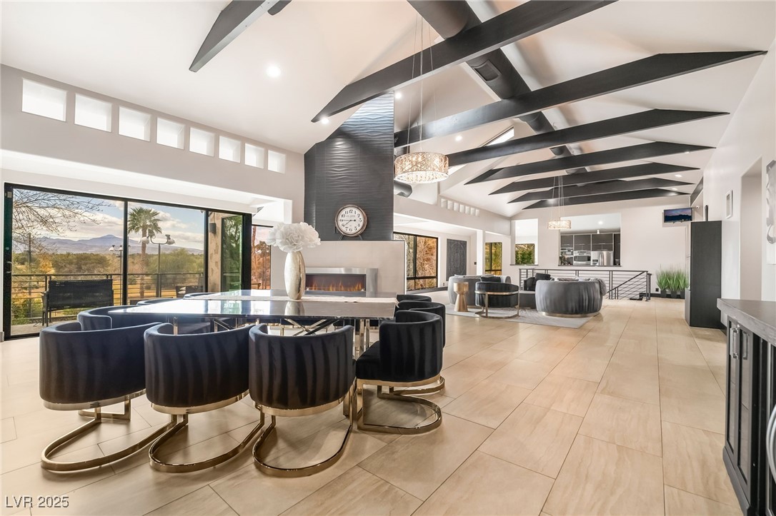 2905 La Mesa Drive