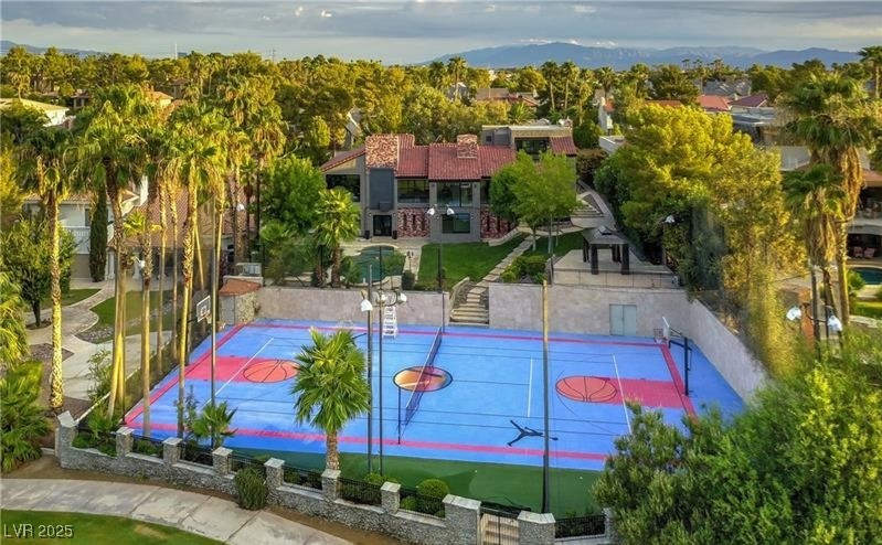 2905 La Mesa Drive