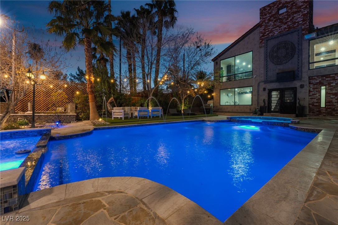 2905 La Mesa Drive