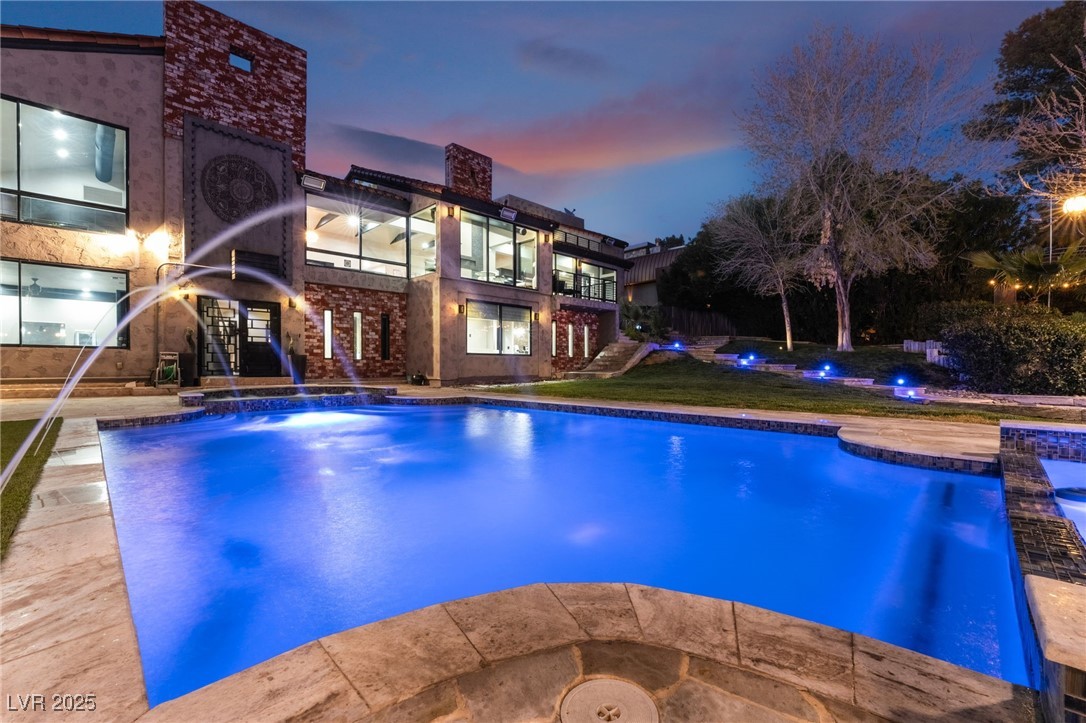 2905 La Mesa Drive