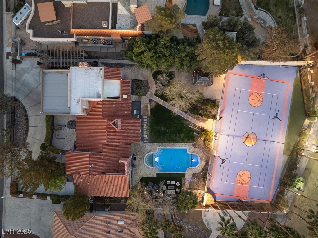 2905 La Mesa Drive