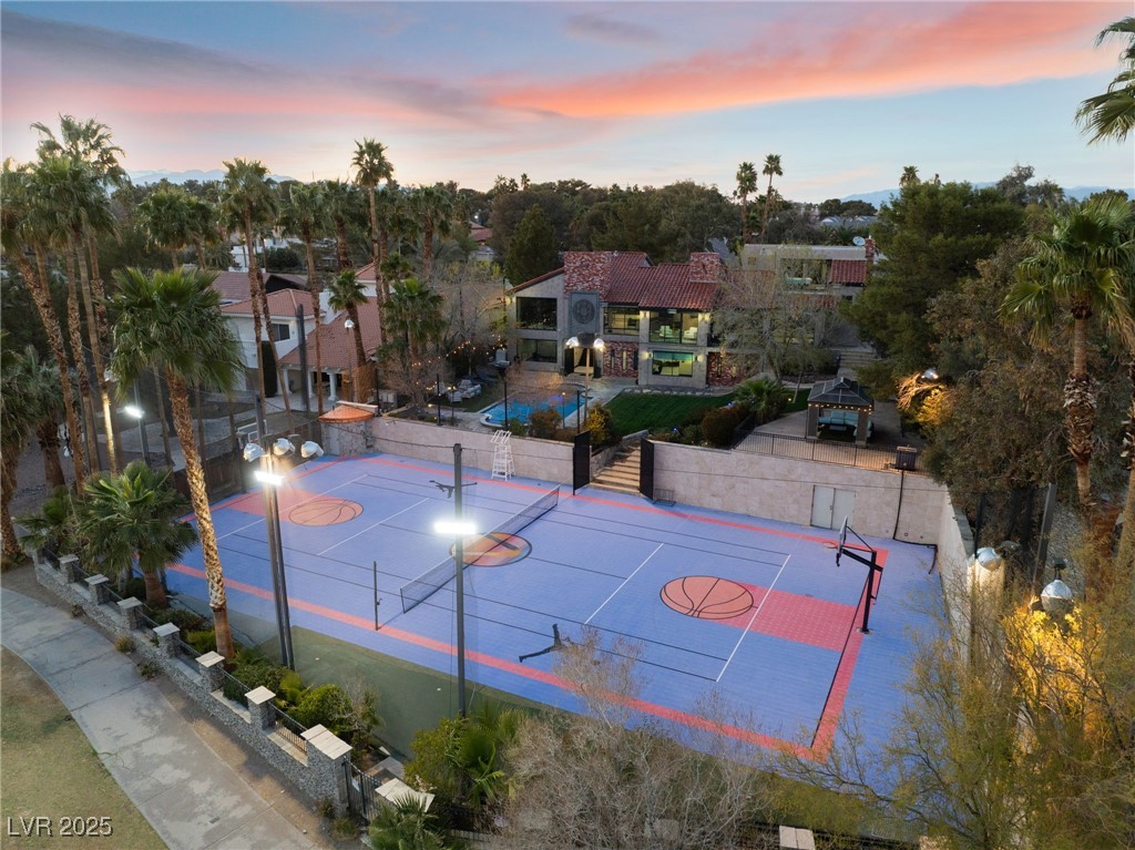 2905 La Mesa Drive