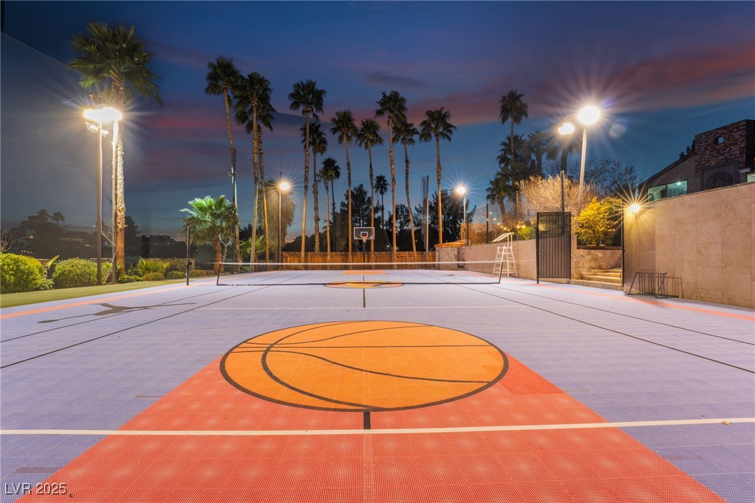 2905 La Mesa Drive
