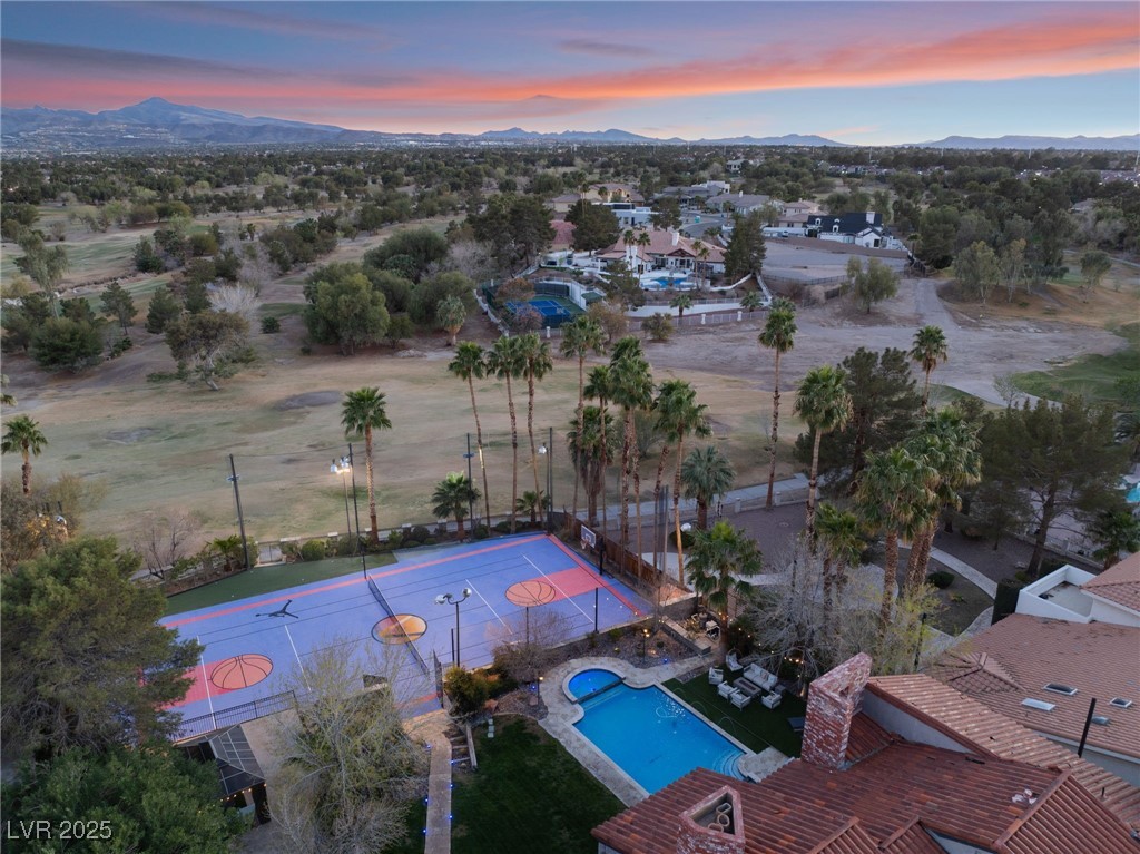 2905 La Mesa Drive