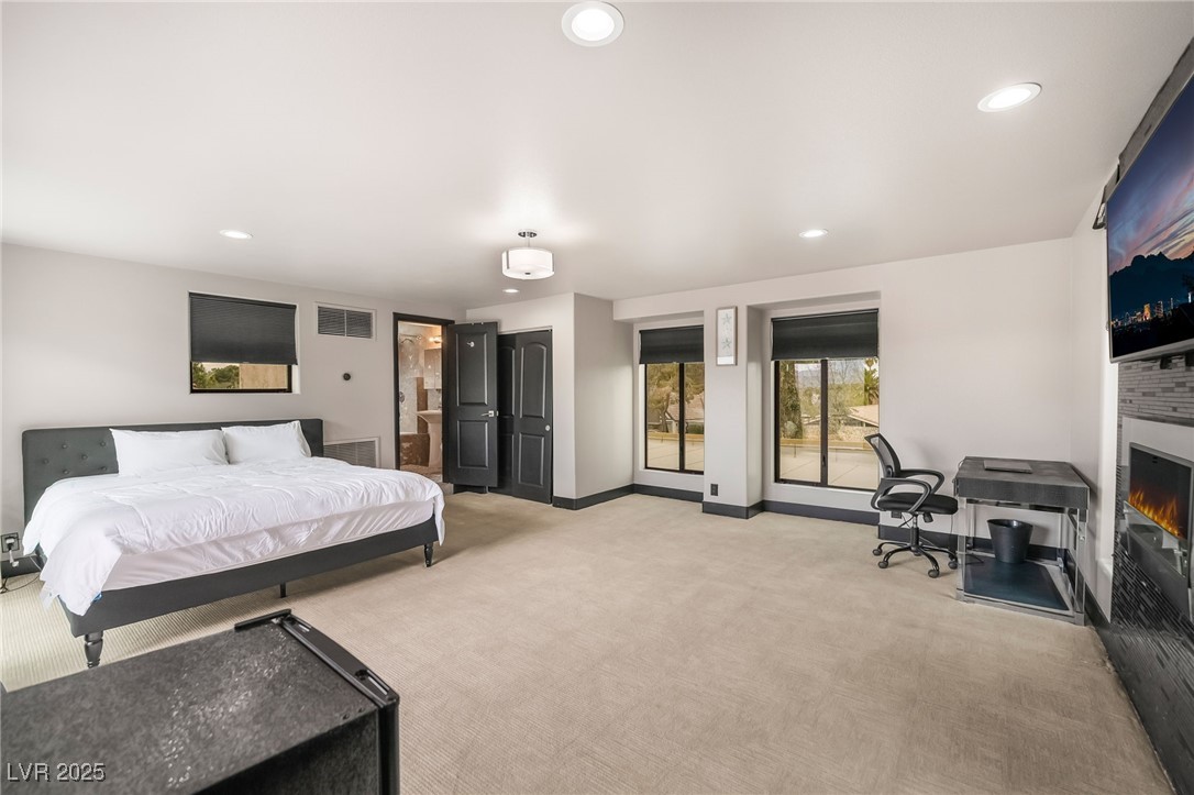 2905 La Mesa Drive