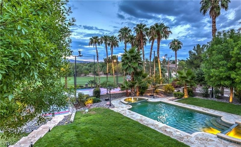 2905 La Mesa Drive