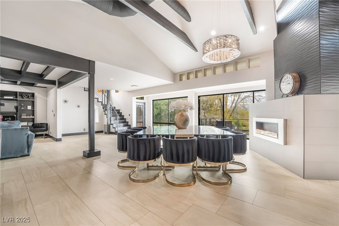 2905 La Mesa Drive