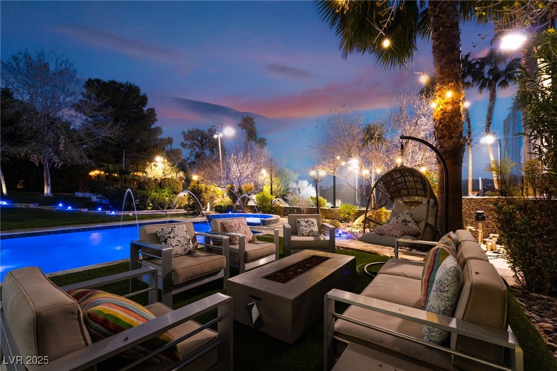 2905 La Mesa Drive