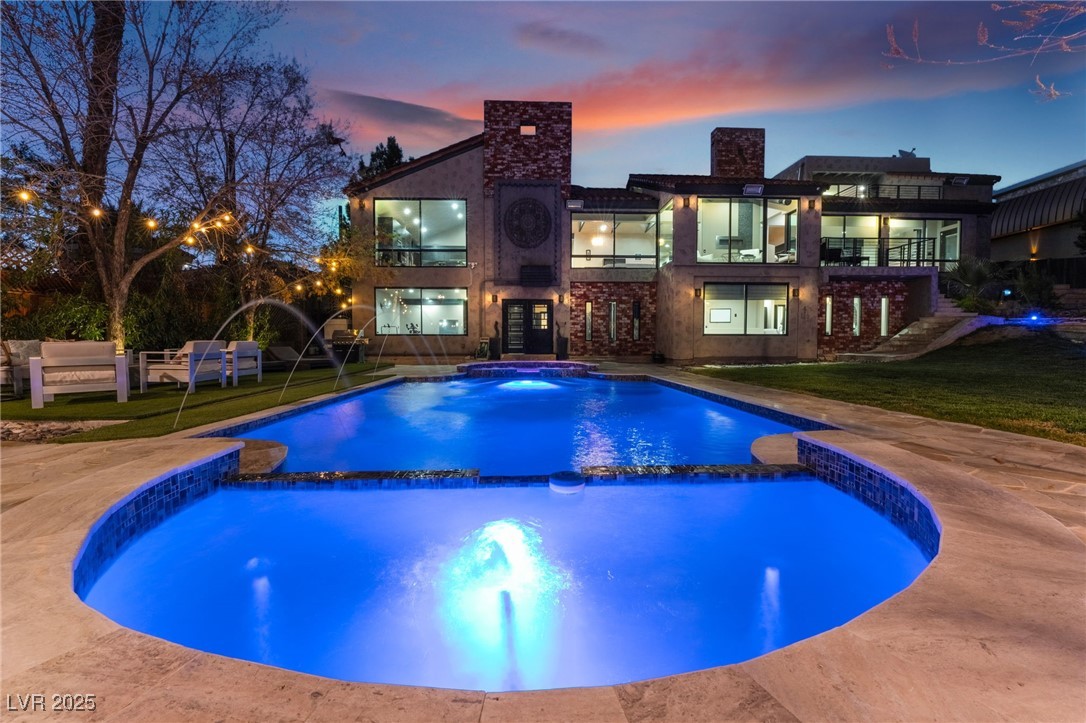 2905 La Mesa Drive