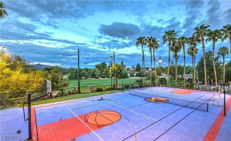 2905 La Mesa Drive
